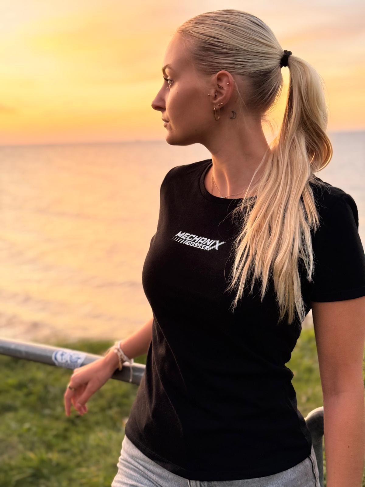 DoKa Magic Deluxe | Unisex T-Shirt