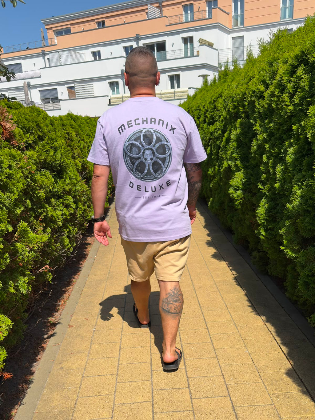 EiKa Wheel Deluxe | Unisex Oversized T-Shirt