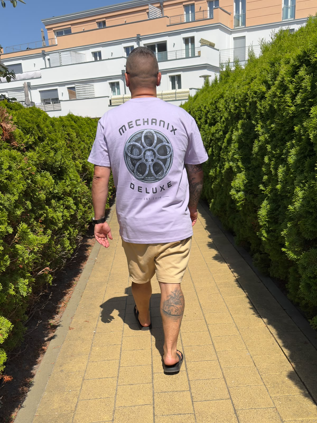 EiKa Wheel Deluxe | Unisex Oversized T-Shirt