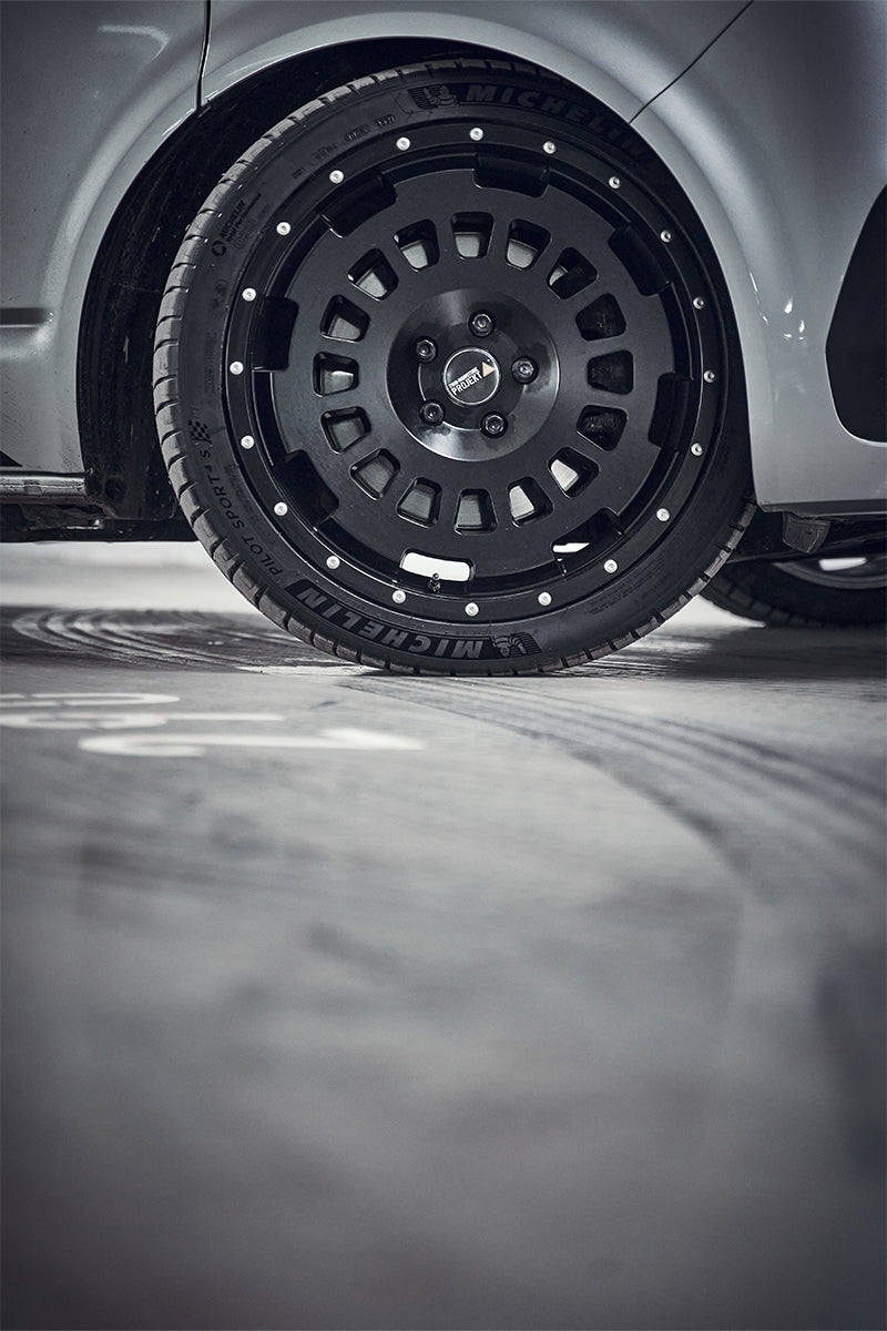 TWIN-MONOTUBE-PROJEKT-AT20 , 9x20 ZOLL IN SEIDENMATT-SCHWARZ